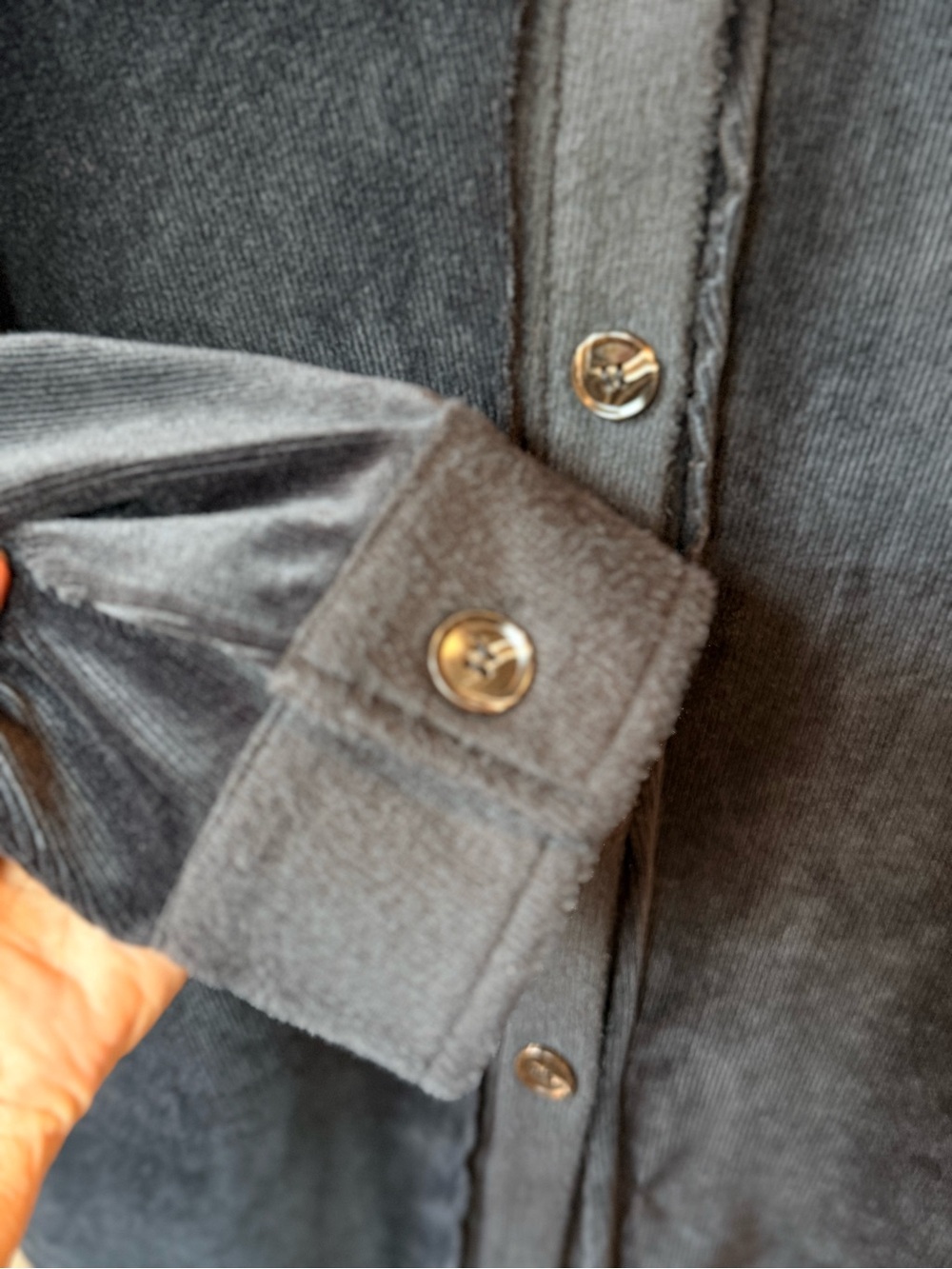 Arula Women's Black Button-Front Shirt Jacket velour ribbed material - Picture 4 of 4